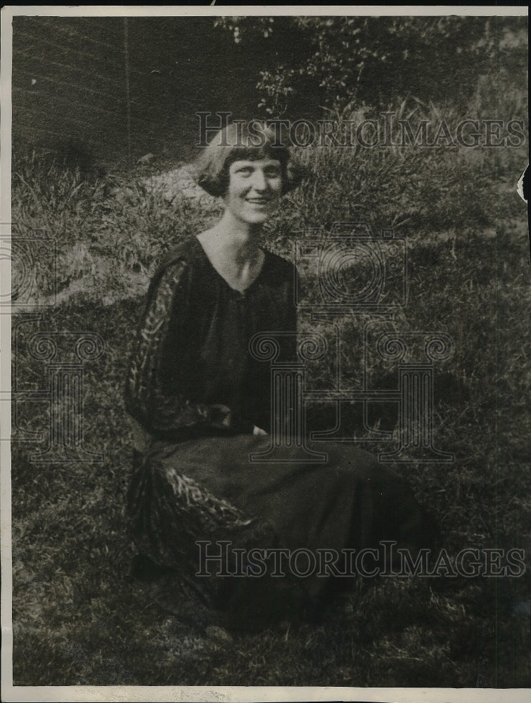 1928 Press Photo Ms. Marguerite Stewart teacher at school for the deaf