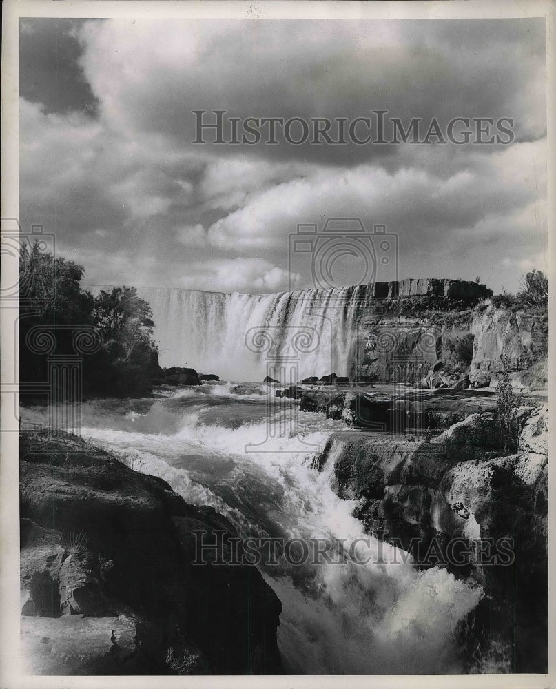 1952 Press Photo Salto Del Laga Waterfall Los Angeles Chile, Abanico Power Plant