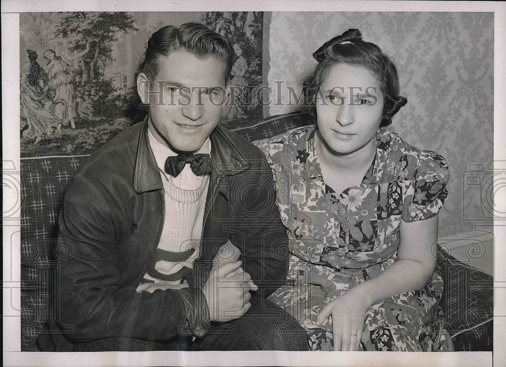 1938 Press Photo Harold Gates and His Sister Marion Joined Cult