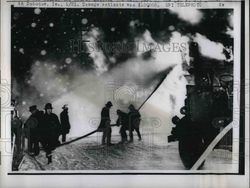 Load image into Gallery viewer, 1963 Press Photo Fireman Battle Blaze at Lumber Company
