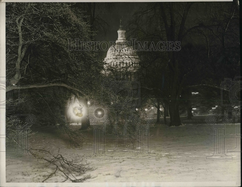 1930 Press Photo View Of Nation's Capitol At Night During Winter Blizzard