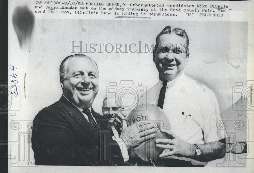 1962 Press Photo Candidates Mike DiSalle and James Rhodes at Wood County Fair- Historic Images