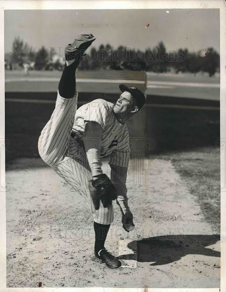 1940 Press Photo Reds pitcher Lee Grissom at spring training- Historic Images