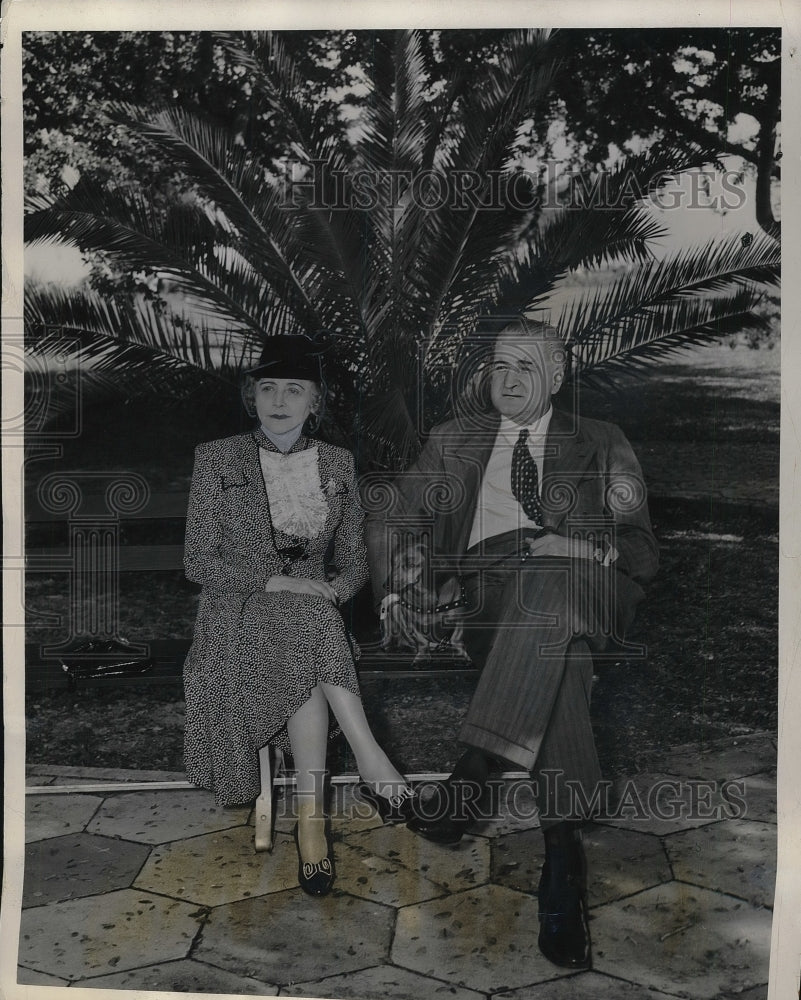 1940 Press Photo Minister to U.S. Radu Irimescue with Wife in St. Petersburg- Historic Images