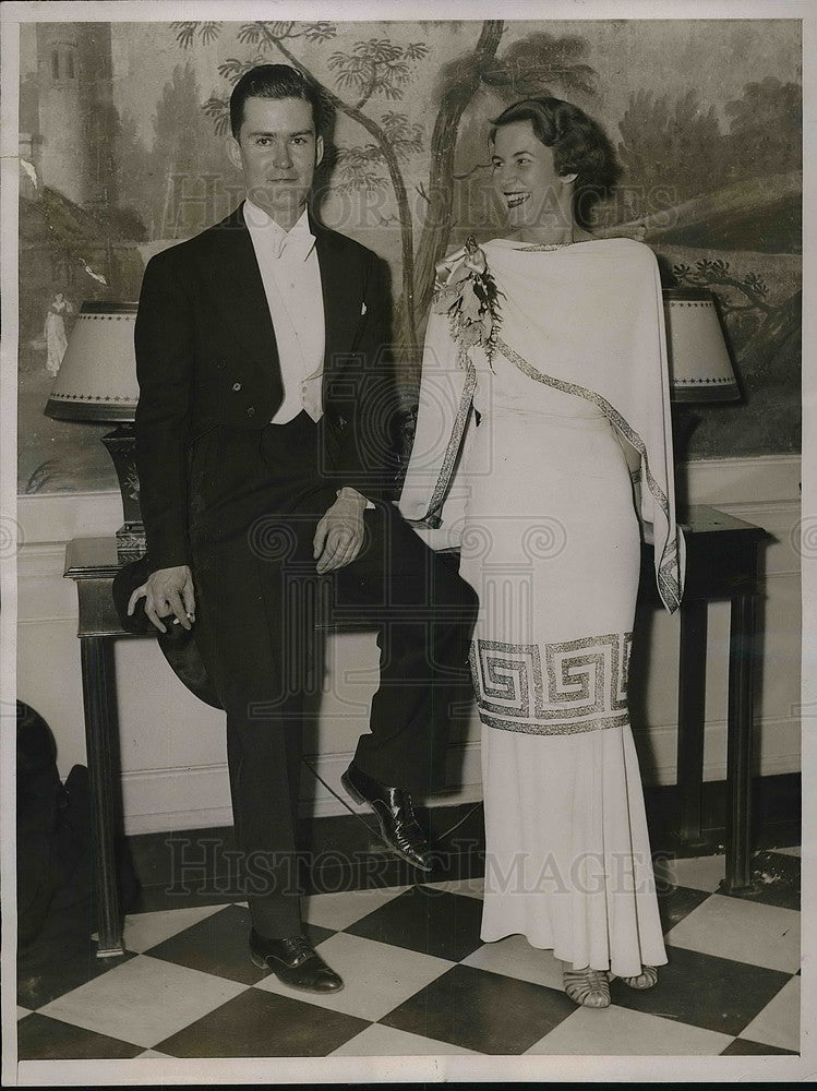 1936 Press Photo Elizabeth Babbitt &amp; Theodore Cooper at Jr League Jubilee NYC- Historic Images