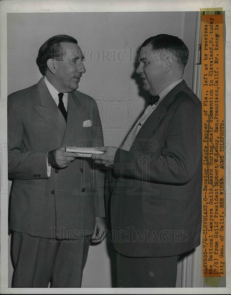 1946 Press Photo Senator Claude Pepper Receives Award from Robert W. Kenny