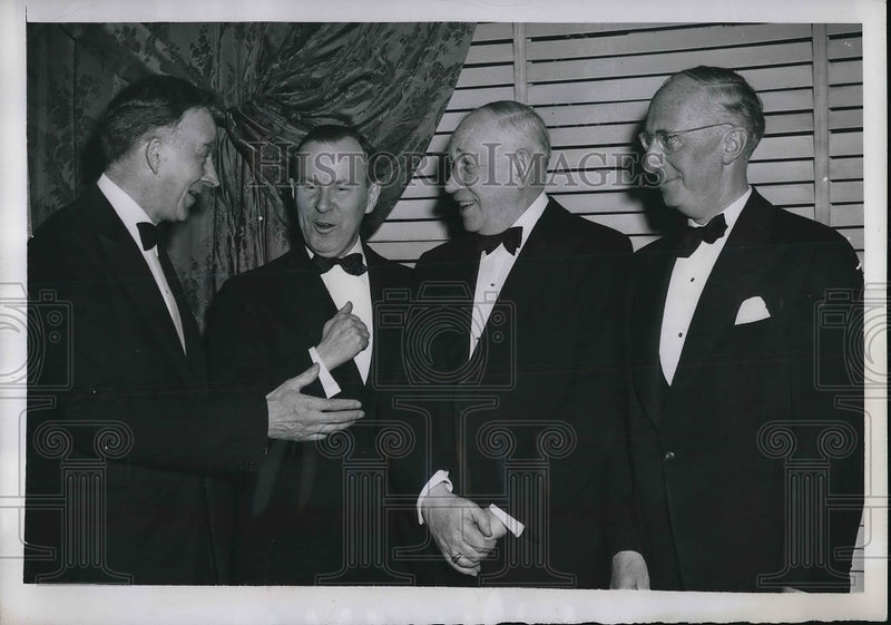 Load image into Gallery viewer, 1949 Press Photo Dr. Philip Jessup, Lester Pearson, Carlton Hayes
