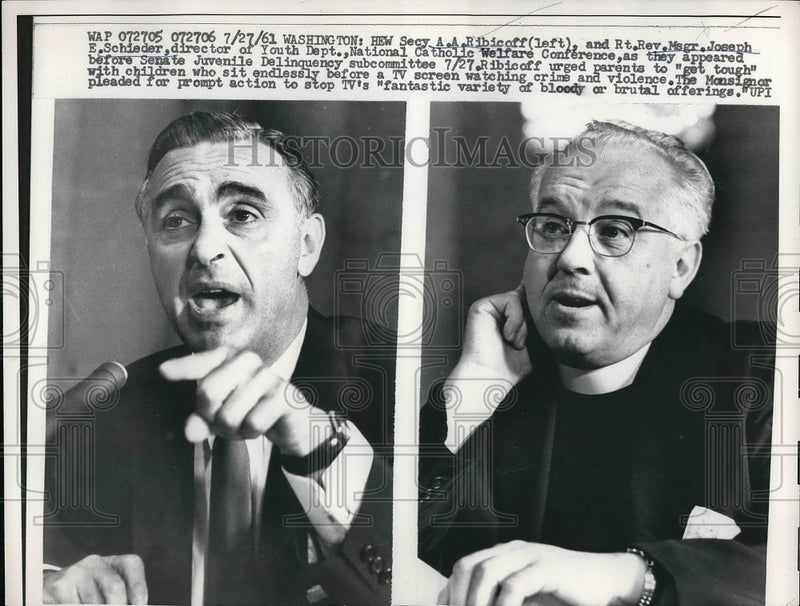 Load image into Gallery viewer, 1961 Press Photo Rev pleads parents to get tough on children with tv
