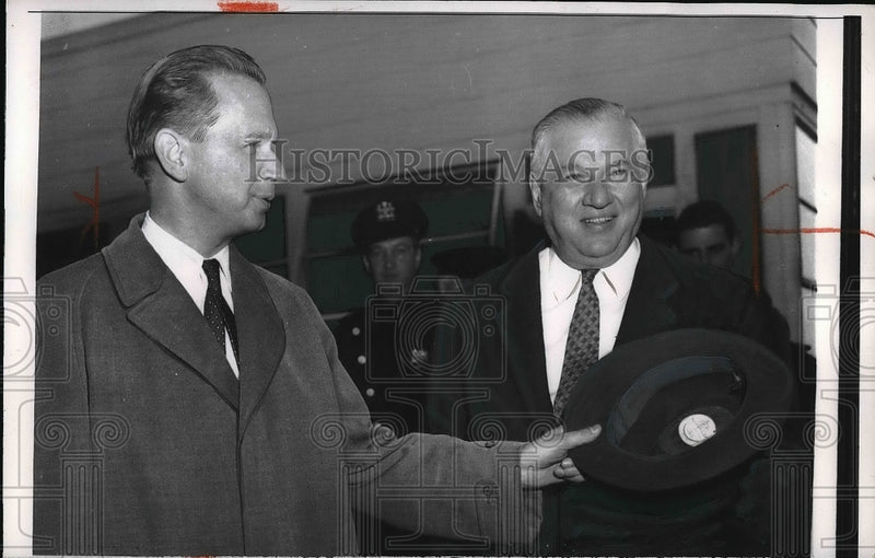 Load image into Gallery viewer, 1956 Press Photo UN Sec. Gen. Dag Hammarskjold &amp; his asst. Andrew Cordier
