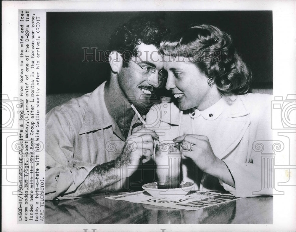 1950 Press Photo T/Sgt. Robert McKay, Crew Chief of B-29, with his wife Sallie
