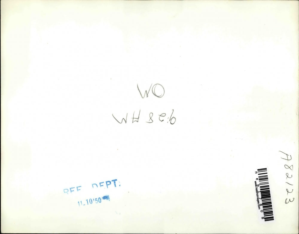 1950 Press Photo T/Sgt. Robert McKay, Crew Chief of B-29, with his wife Sallie