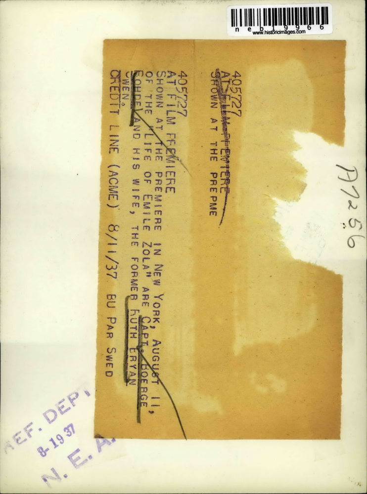 1937 Press Photo Capt. Boerge Rohde & his wife at "Life of Emile Zola" Premiere