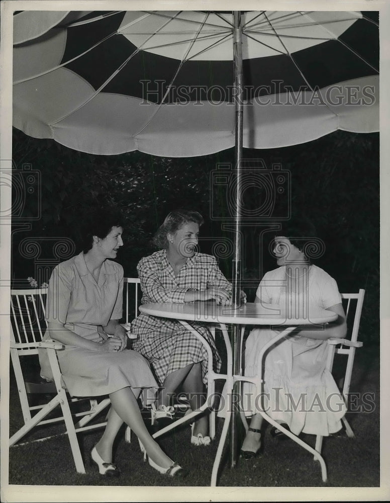 1948 Press Photo Mrs. Frederick T. McGuire Jr., Mrs. Don Kelly, Mrs. J. Sullivan