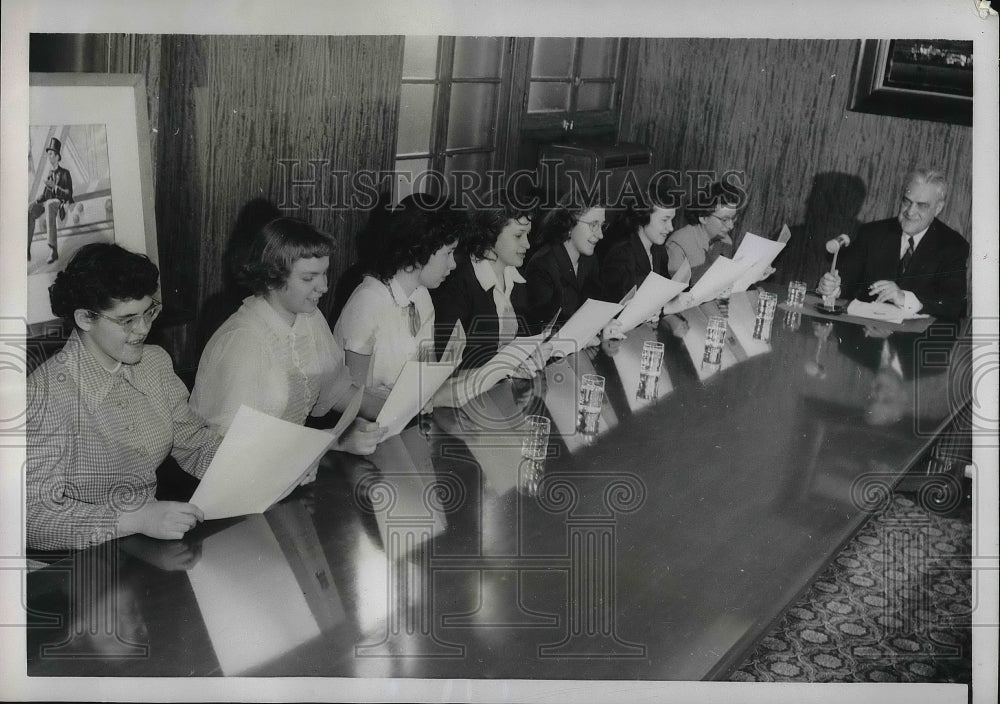 1953 Press Photo 7 High School Students attend Rock Island Railroad Stockholders- Historic Images