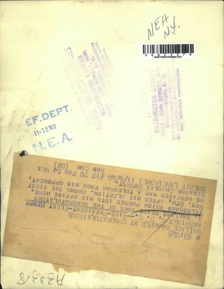 1940 Press Photo Vice President Henry Wallace Reads Congratulatory Letters