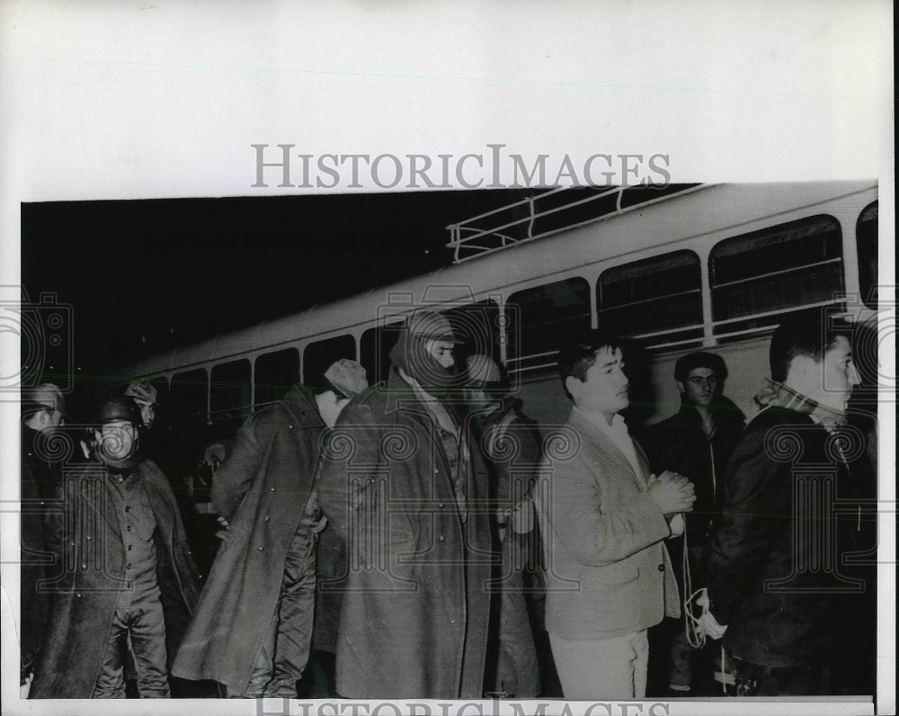 1970 Press Photo Captured Lebanese During Raid on Village of Qala in Israel- Historic Images