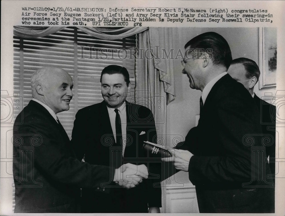 1961 Press Photo Robert S. McNamara Congratulates Eugene Zuckert & Elvis Stahr