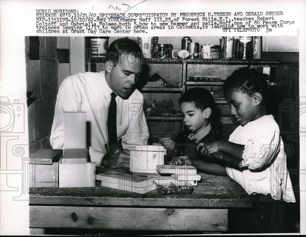 1962 Press Photo Henry Hoff III of Peace Corps, Robert Coltoff, Gabriella Holmes- Historic Images