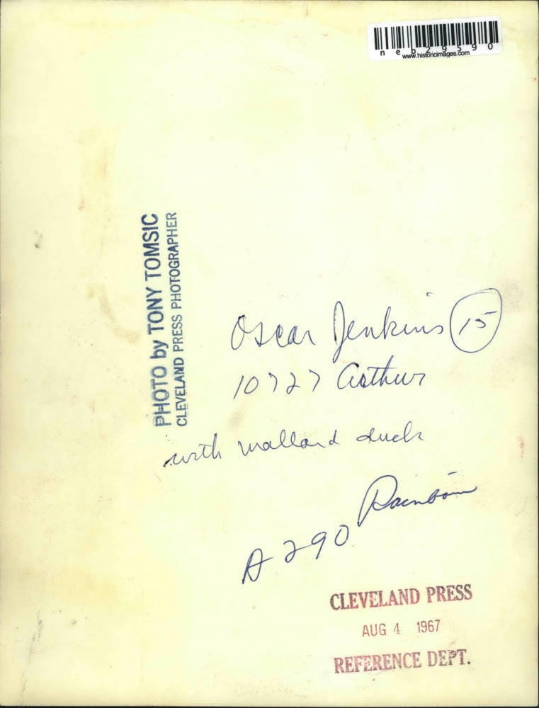 1967 Press Photo Oscar Jenkins with Wallard Duck