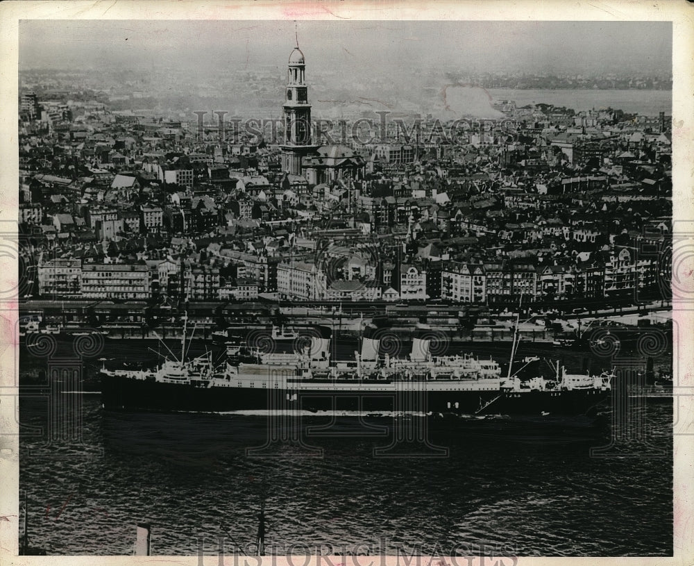 1940 Press Photo Port of Hamburg which has been &quot;pulverized&quot; by Britain Bombers - Historic Images