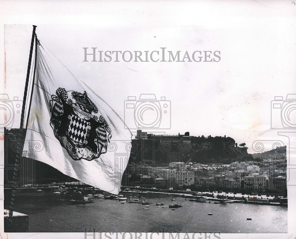 1956 Press Photo The Flag of Prince Rainier III, coastline of Monaco- Historic Images