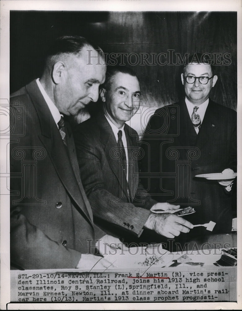 Load image into Gallery viewer, 1951 Press Photo Frank E.Martin of Ill. Central Railroad with 1912 H.S.classmate
