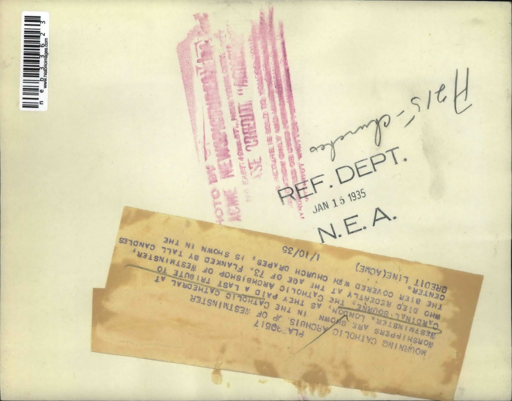 1935 Press Photo Worshipers paid their last respects to Cardinal Bourne in the