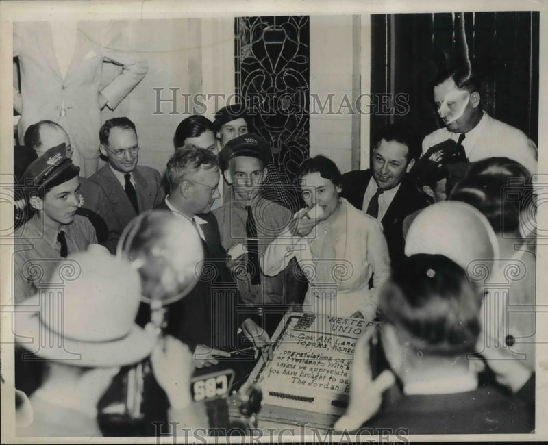 Load image into Gallery viewer, 1936 Press Photo Gov &amp; Mrs Landon of Kansas at GOP convention
