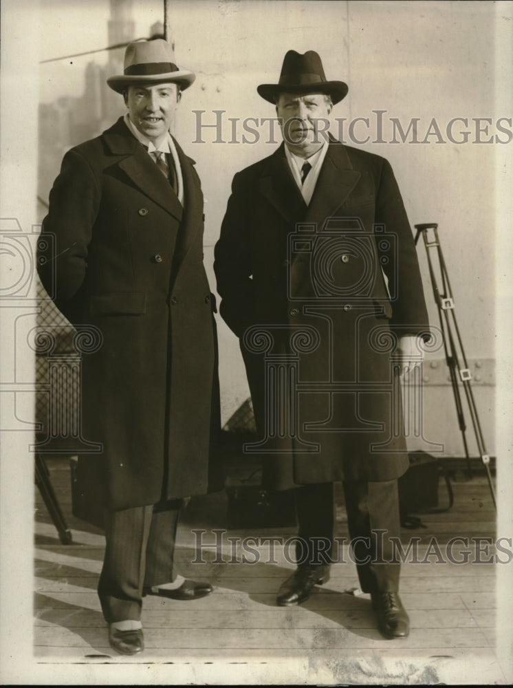 1930 Press Photo John Duxbury English Elocutuonist and Son arrived in New York