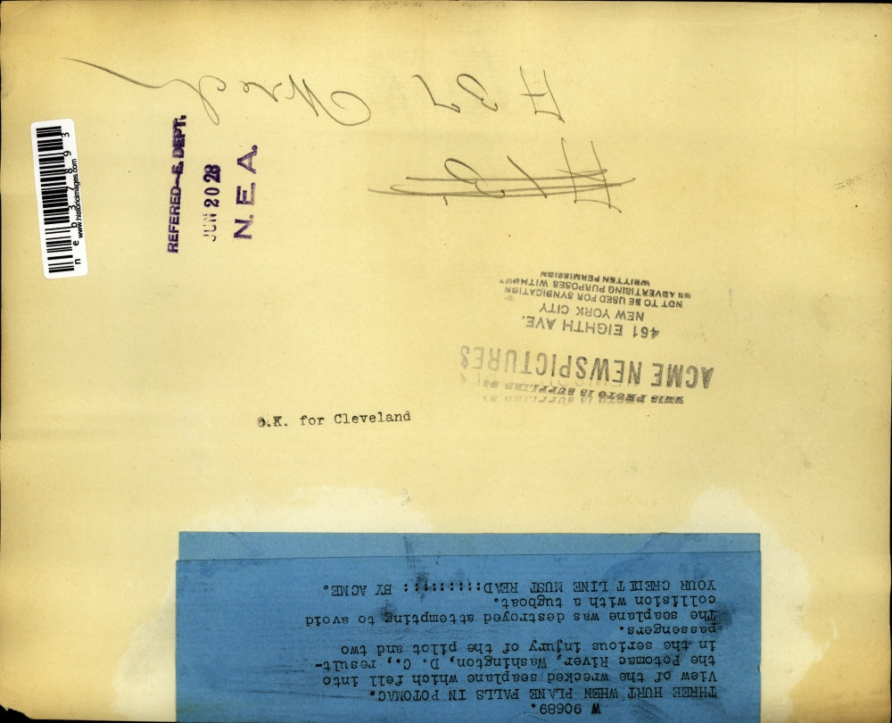 1928 Press Photo Wreckage of seaplane that crashed in Potomac River - neb37893