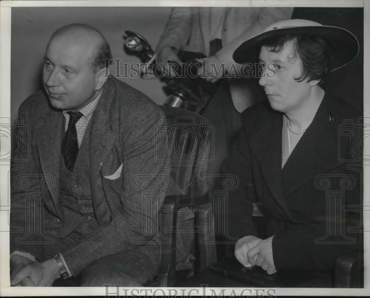 1939 Press Photo Mr & Mrs Charles Gollar seek battery complaint - neb39266- Historic Images