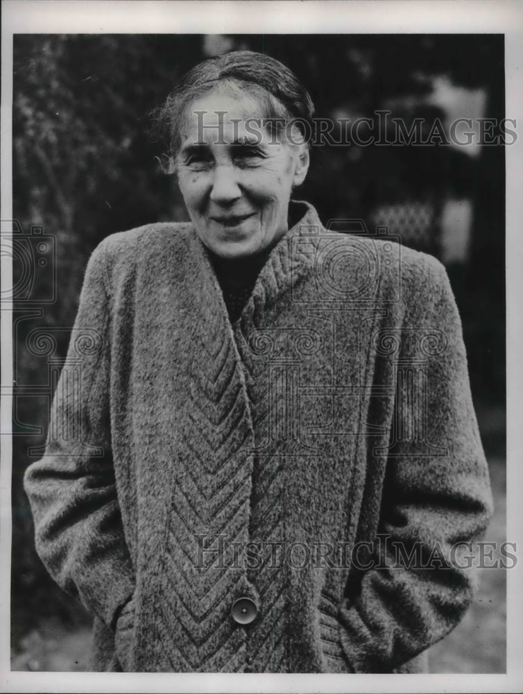 1940 Press Photo Miss M Haskins of Crowborough England - neb39357