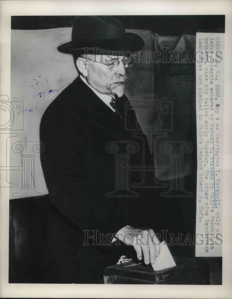 1948 Press Photo Carrington T.Marshall cast his ballots at Columbus Ohio - Historic Images