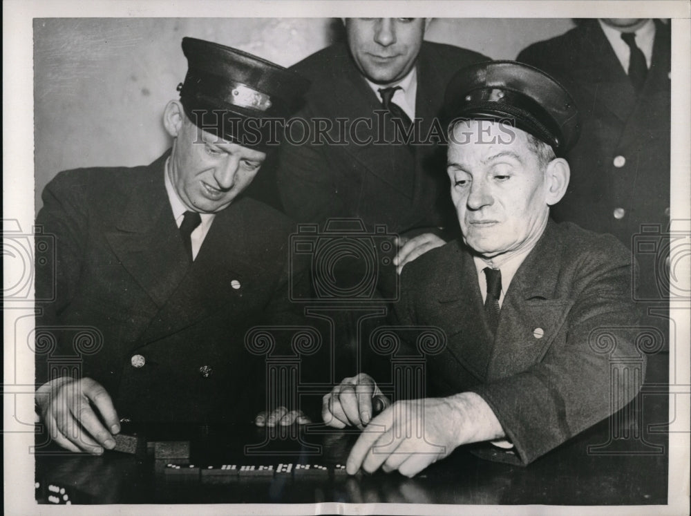 1938 Press Photo Robert Irvine,Nations first Red Cap Retired Pensioner