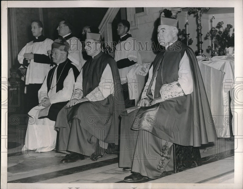 Load image into Gallery viewer, 1944 Press Photo Church , St Matthew in D.C. AB. JT Nicholas,Rev Ready,Rev Hoban
