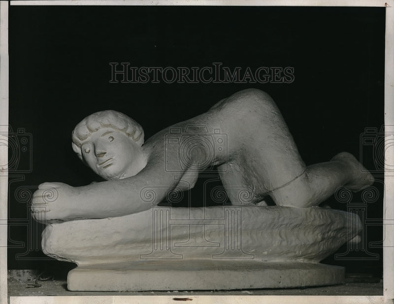 Load image into Gallery viewer, 1938 Press Photo Sculpture by Cecile Graham for exhibit at World's Fair in CA
