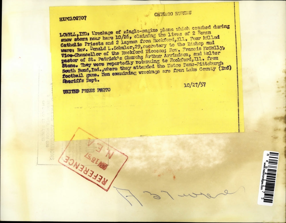 1957 Press Photo Wreckage of single engine plane that crashed in Lowell IN