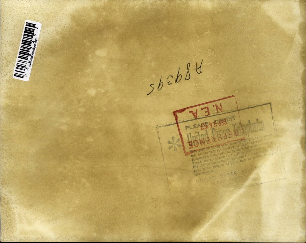 1957 Press Photo Lee & Lyn Morgan could attend class if they have name plates