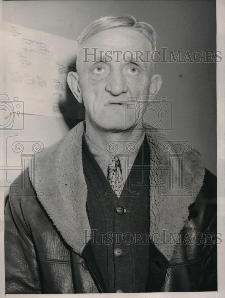 1940 Press Photo Charles Telfer & sister sue claiming to be rightful heirs