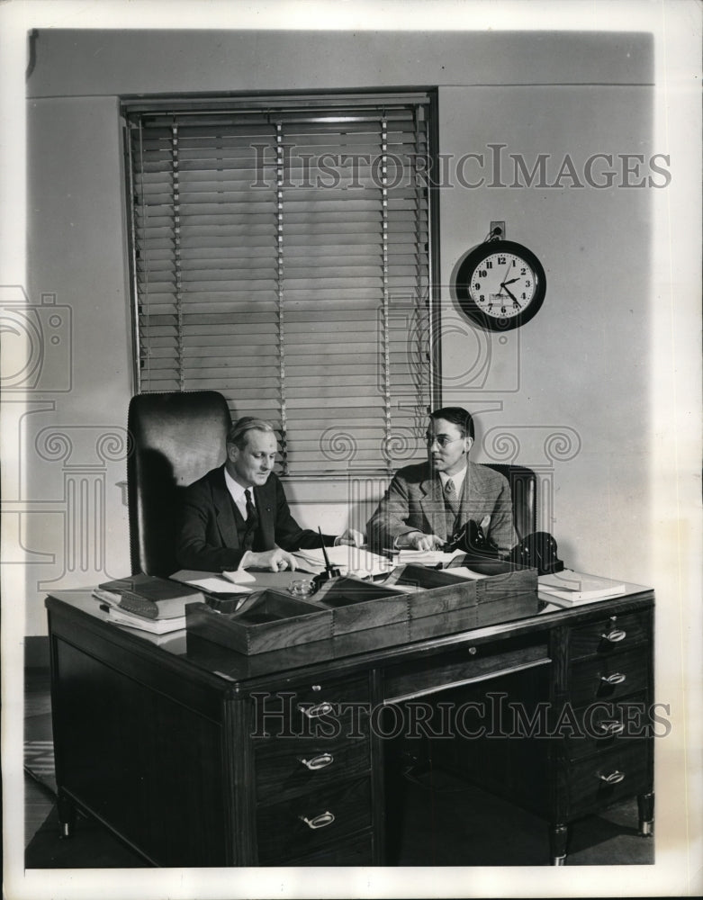 1941 Press Photo Dr.James G Townsend and Dr.Paul A. Neal of Public Health- Historic Images