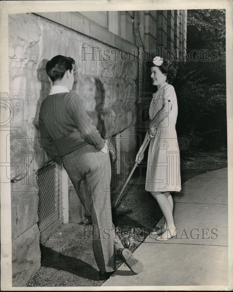 1944 Press Photo University of Michigan William Kehoe & Barbara Bingham
