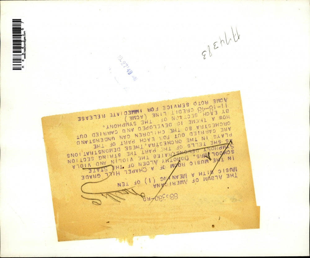 1943 Press Photo Chapel Hiss School Teacher Mrs Dorothy Alden