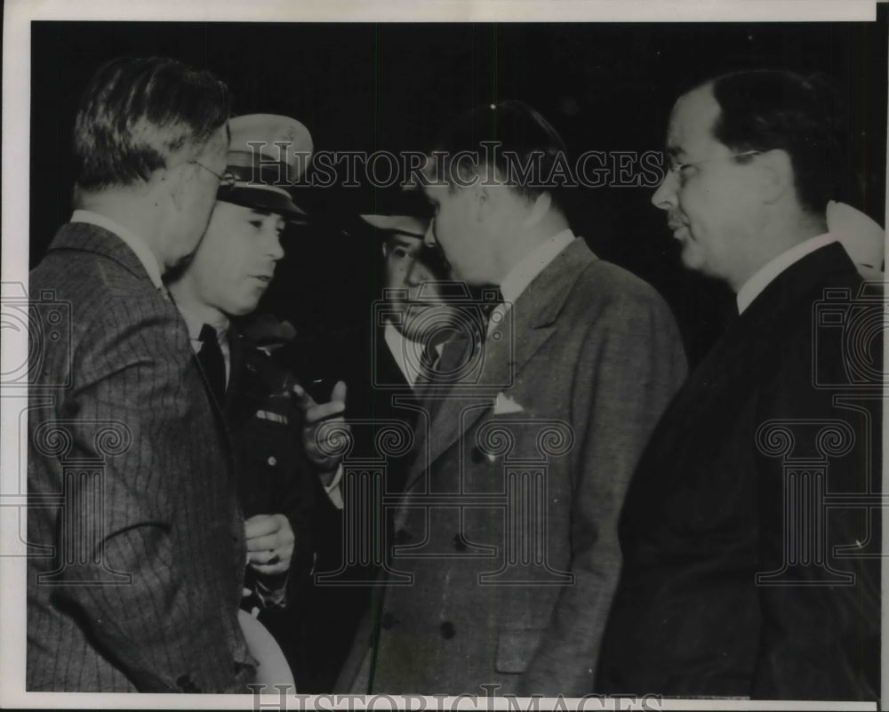 1938 Press Photo Dr. Howard K. Gray, And. Gen. Allard A. Walsh- Historic Images