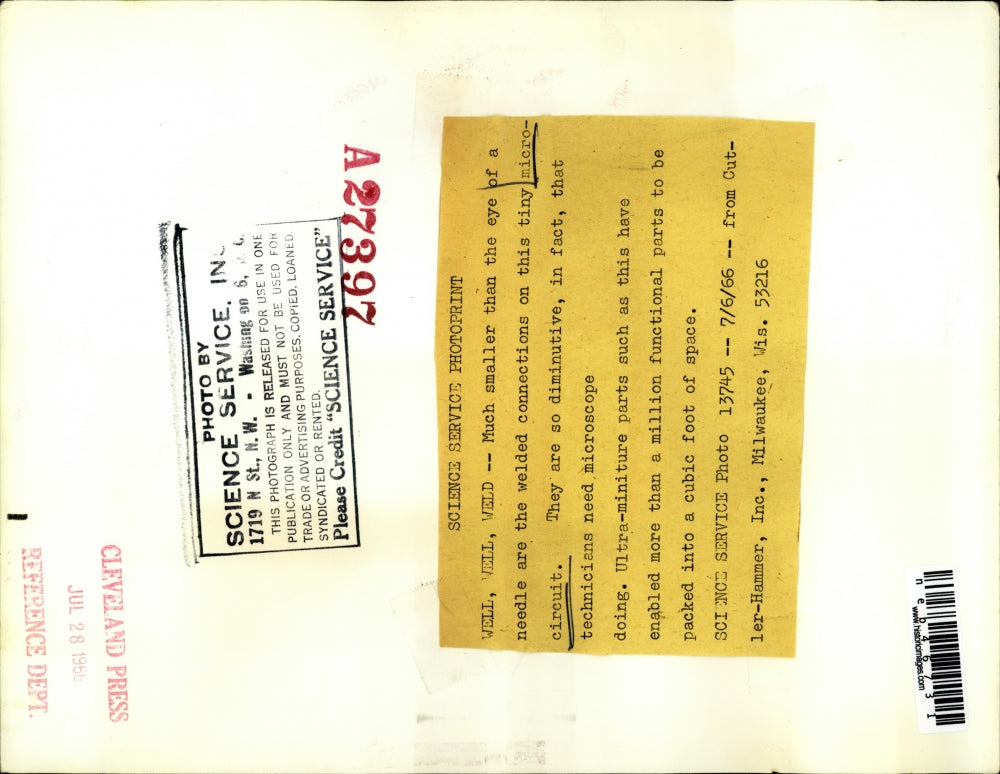 1966 Press Photo Microcircuit welded connections on a chip made under microscope