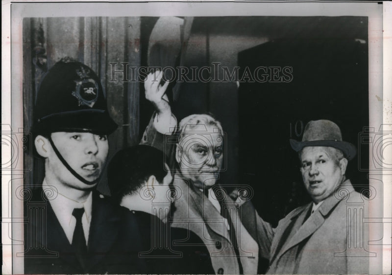 Load image into Gallery viewer, 1956 Press Photo Premier Nikolai Bulganin and Nikita Khruschev in London
