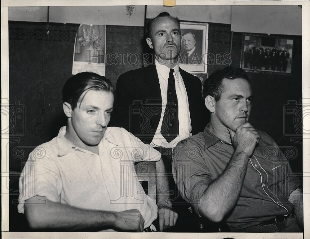 1934 Press Photo Jerry Lamoreaus, C.R. Russell and their lawyer Lynn Parker.- Historic Images
