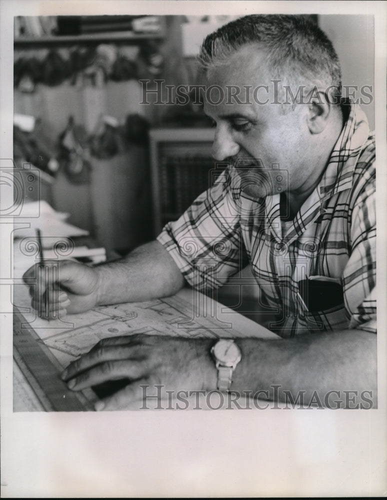 1958 Press Photo Frank Gennari, Ridgefield,N.J. Councilman- Historic Images