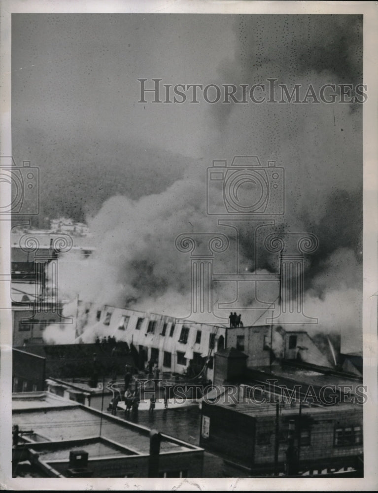 1946 Press Photo Fire spreading in downtown Juneau Alaska- Historic Images