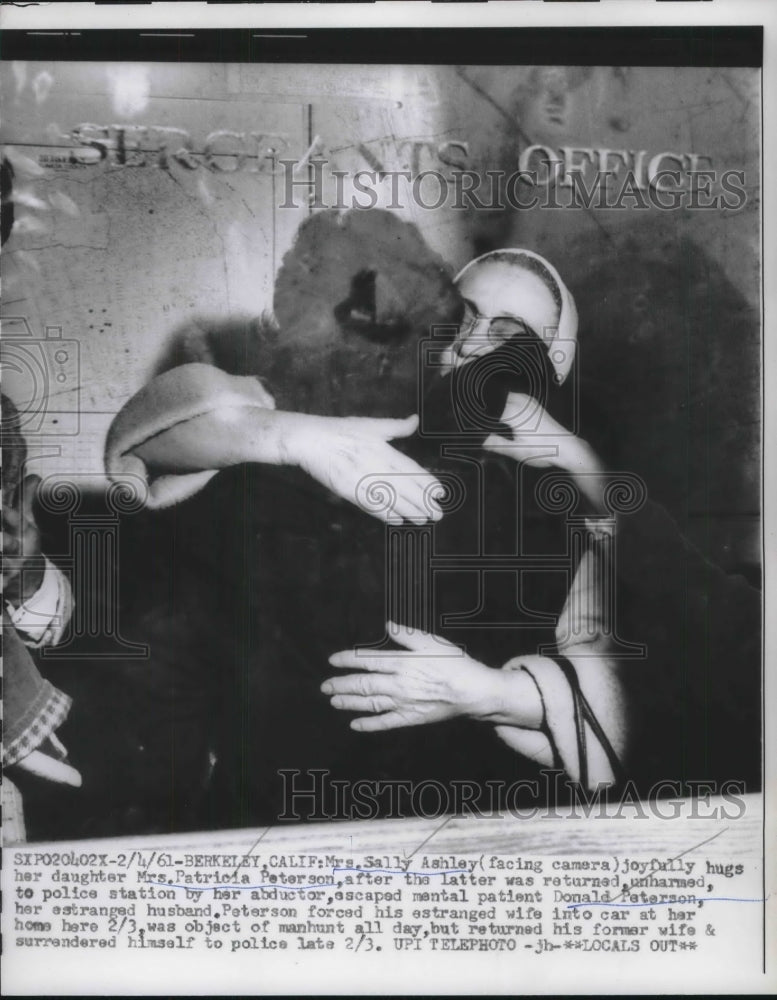 1961 Press Photo Mrs. Sally Ashley Mrs. Patricia Peterson, Donald Peterson