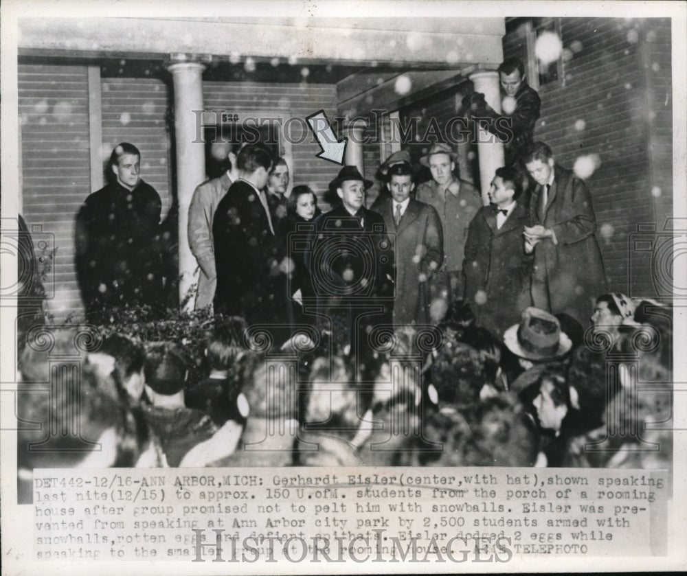 1947 Press Photo Gerhardt Eisler Speaking to University of Michigan Students- Historic Images